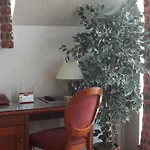 Отель Hotel Central