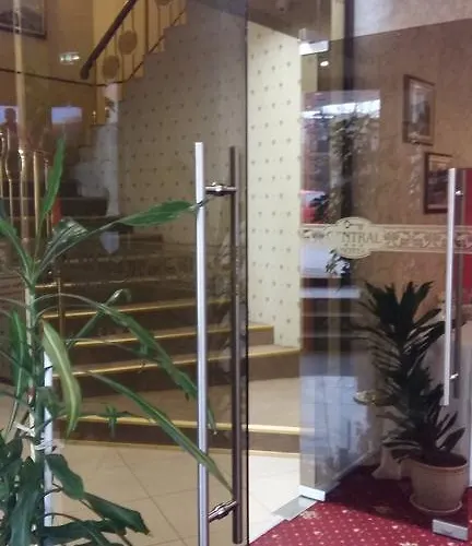 Готель Hotel Central 3*